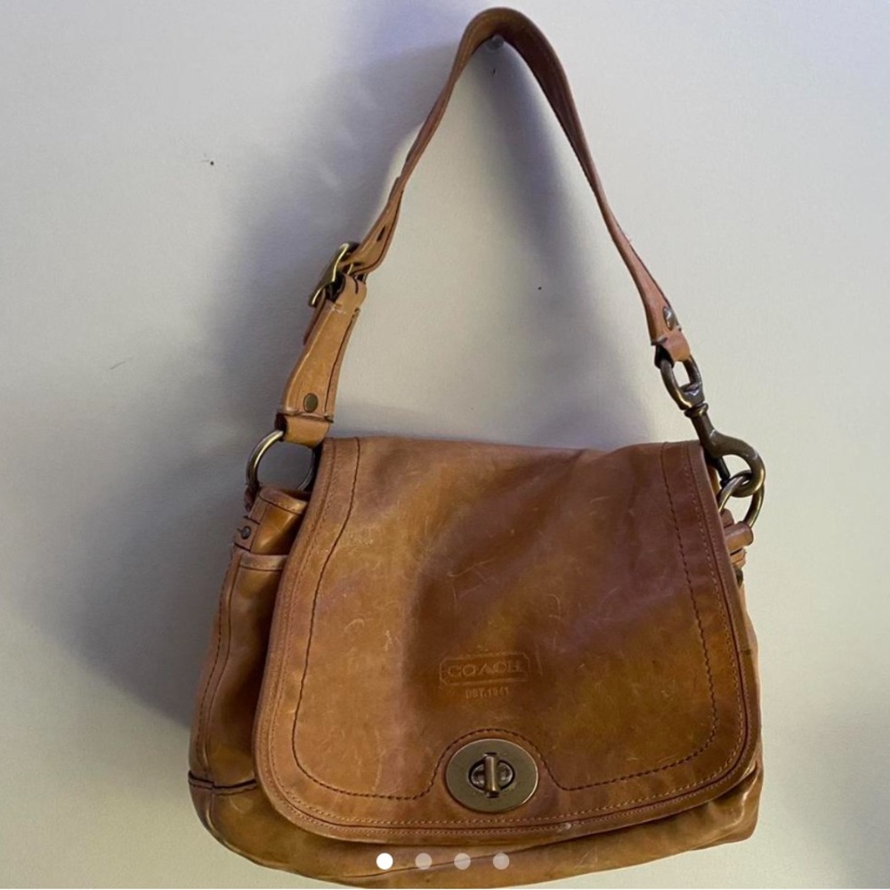 Authentic vintage genuine leather coach shoulder bag + wallet